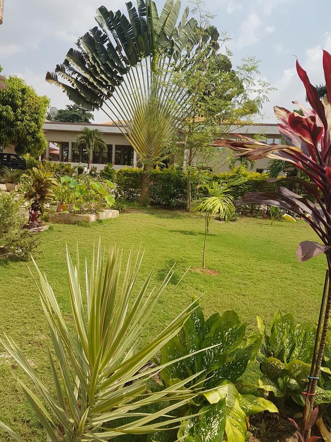 Sweet Garden Hotel Kumasi Esterno foto