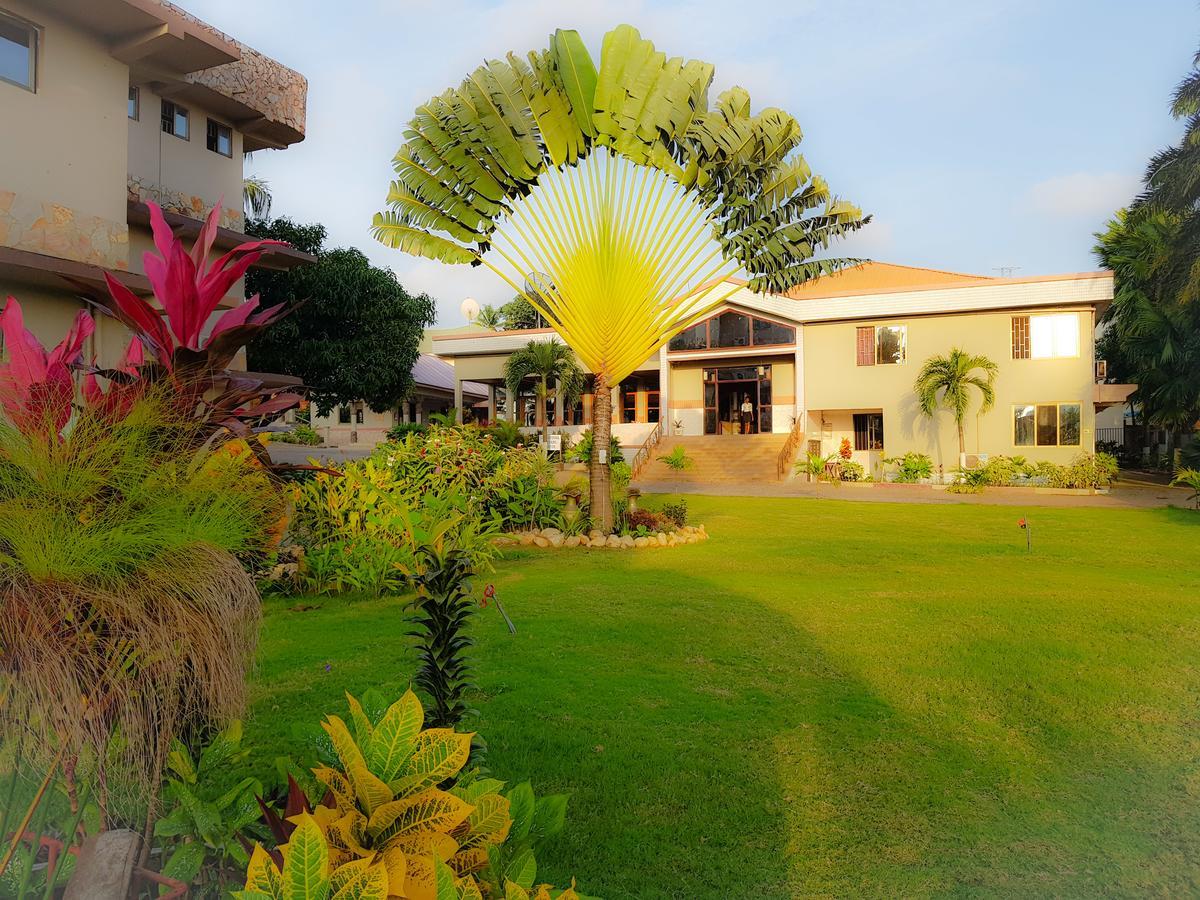 Sweet Garden Hotel Kumasi Esterno foto