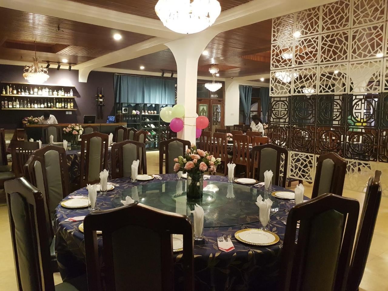 Sweet Garden Hotel Kumasi Esterno foto